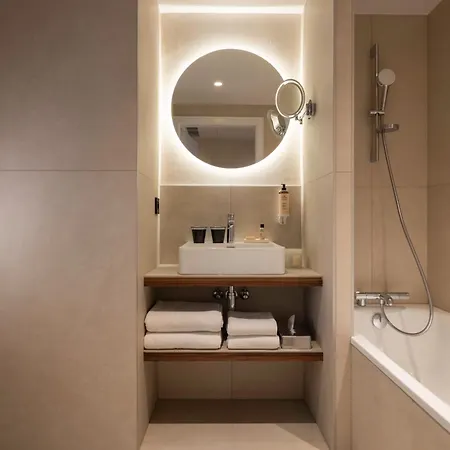 Le Colombier Otel 4*