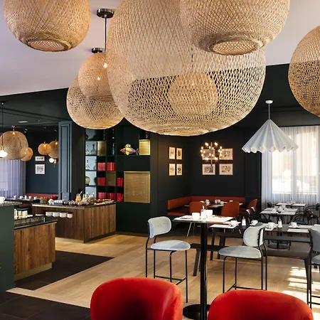 Otel Le Colombier 4*