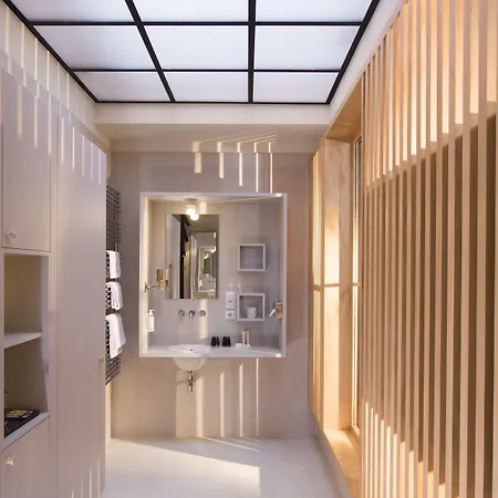 Le Colombier Otel 4*