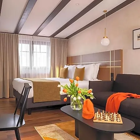 Le Colombier Otel 4*